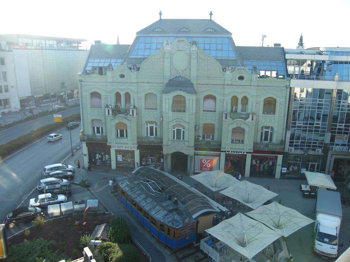 Hostel Nomad Novi Sad Luaran gambar
