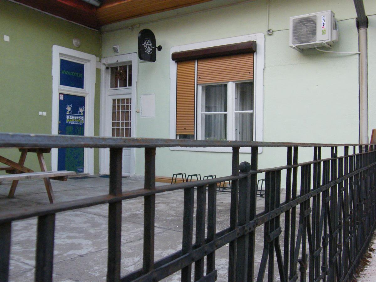 Hostel Nomad Novi Sad Luaran gambar