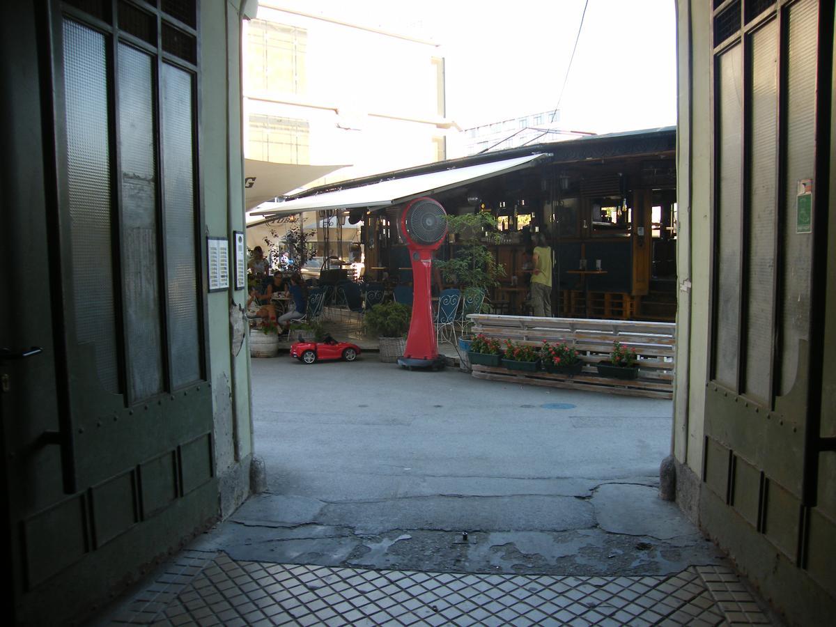 Hostel Nomad Novi Sad Luaran gambar