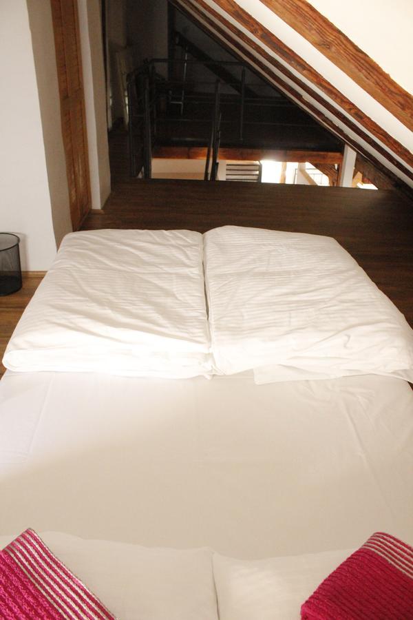 Hostel Nomad Novi Sad Luaran gambar