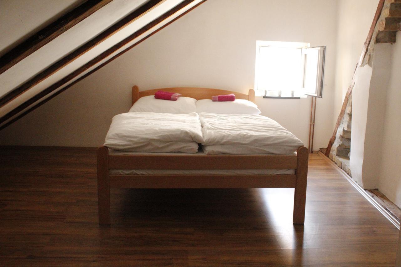 Hostel Nomad Novi Sad Luaran gambar