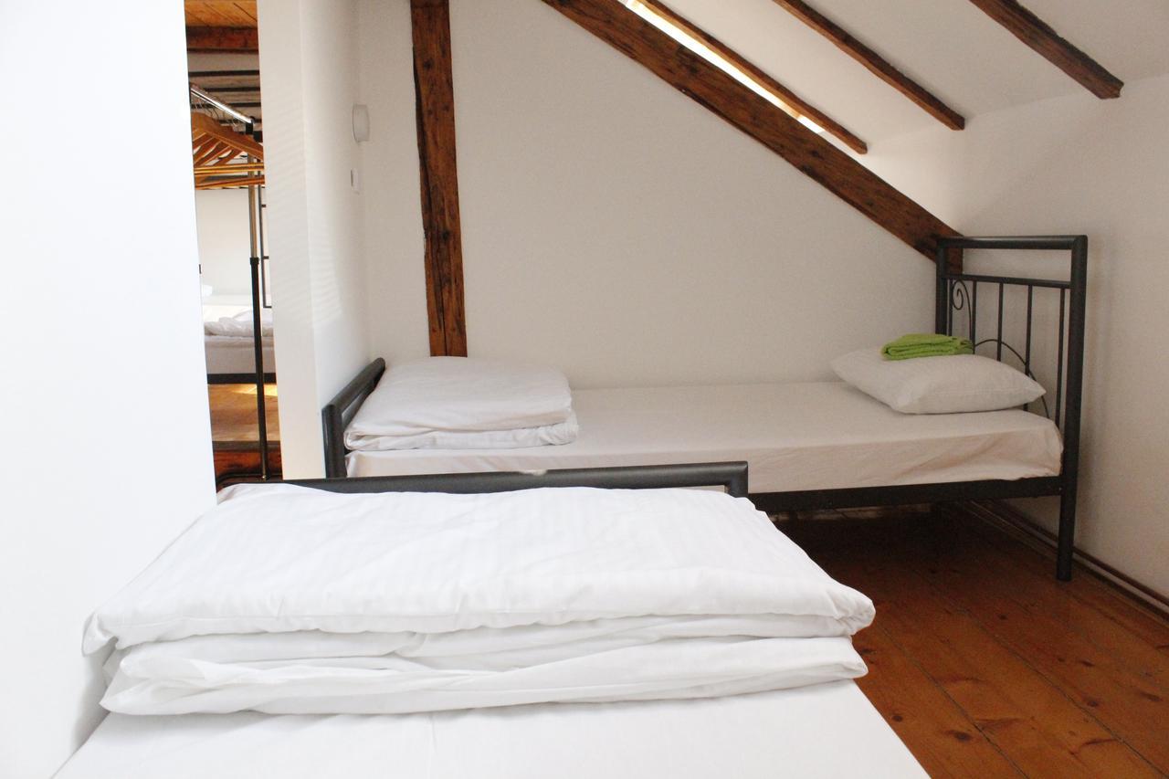 Hostel Nomad Novi Sad Luaran gambar