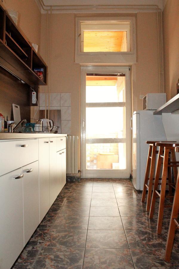Hostel Nomad Novi Sad Luaran gambar